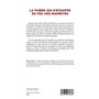 La fumée qui s'échappe du feu des marmites. Roman