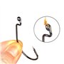 DXIA 50Pcs Boîte Hameçons, Acier à Haute Teneur en Carbone Crochets Décalés de Pêche Convient à Leurres Cuillères Offset Hooks, 