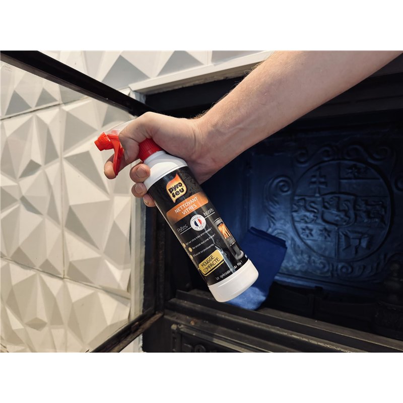 Image secondaire de Pyro feu - Nettoyant Vitres, Fours, Rôtissoires, Hottes, Grilles, Plaques Chauffantes - Produit Ménager avec Sécurité Enfant - P