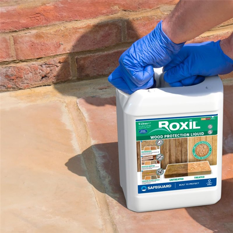 Image secondaire de Roxil Liquide Imperméabilisant pour Bois - 5 litres - Jusqu'à 10 ans de Protection Hydrofuge pour Bois Extérieur, Terrasse, Clôt
