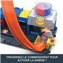 Hot Wheels Coffret Super Poste de Police Hot Wheels City avec véhicule en métal à l’échelle 1/64, Un looping réglable pour Varie