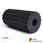 BLACKROLL GROOVE (30 x 15 cm) | Rouleau de massage rainuré & foam roller de sport maison original en dureté moyenne pour l'exerc