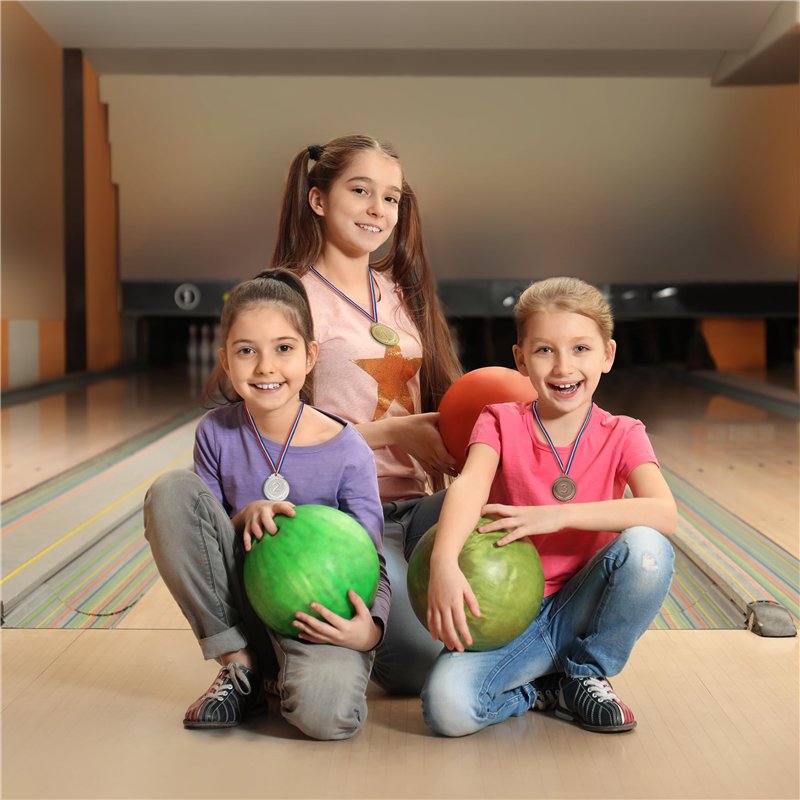 Ciseaux à cuticules de Solingen avec étui - Fabriqué en Allemagne - Manucure Pédicure avec lame incurvée pour une coupe et un re