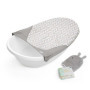 INGENUITY - Baignoire bébé Sylvi - Hamac évolutif de nourrisson jusqu'a 6 mois, gant de toilette et livre bain bébé inclus 24M+