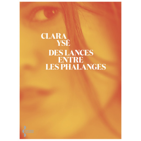 Des lances entre les phalanges