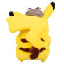 Bandai - Pokémon - Film Détective Pikachu - Peluche Détective Pikachu - Peluche 20 cm toute douce de Pikachu avec sa casquette -
