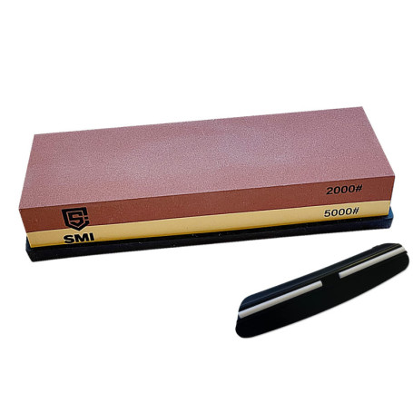 SMI Pierre a Aiguiser Affuteur Couteau Pierre à Affûter Double-Face grain 2000/5000 avec Base en Silicone Antidérapant et Guide 