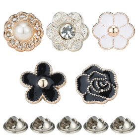 TRKETK Lot de 40 boutons de chemise pour femme - Boutons invisibles en forme de petite fleur - Anti-exposition - Boutons décorat