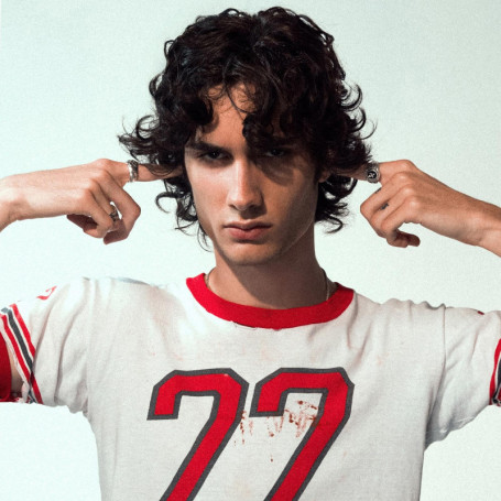 I Barely Know Her - Premier Album de Sombr