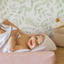 Trois Kilos Sept, Lot 2 Capes de Bain Bébé avec Capuche, Lapin Beige et Blanc, 70x70cm, Éponge Douce et Absorbante, pour Nouveau