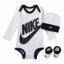 Ensemble Bébé NIKE avec Body, Bonnet et Chaussons - Blanc 0-6 Mois
