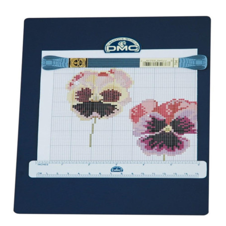 Tableau Magnétique DMC Petit Modèle en Métal Blanc - 31,5 x 39,2 cm