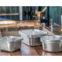 Pika | Lot de 2 boites alimentaires sous vide en inox + pompe de mise sous vide | 820ml + 1200ml | Micro-ondes, four, congélateu